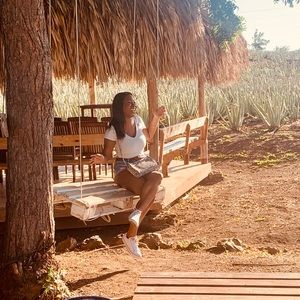 Meet your Posher, Christiana